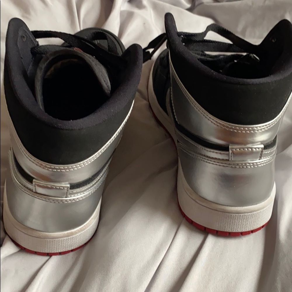 jordan 1 mid johnny kilroy